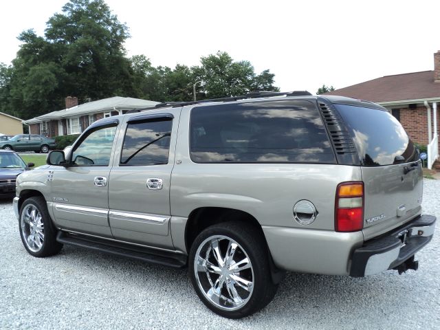 2003 GMC Yukon XL Wagon SE