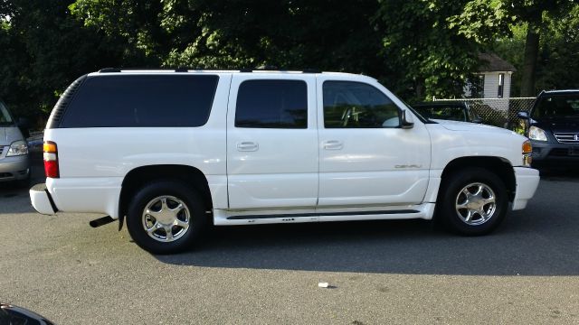 2003 GMC Yukon XL Sport 4WD