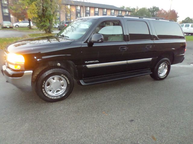 2003 GMC Yukon XL C350 4dr Sdn 3.5L Sport RWD Sedan