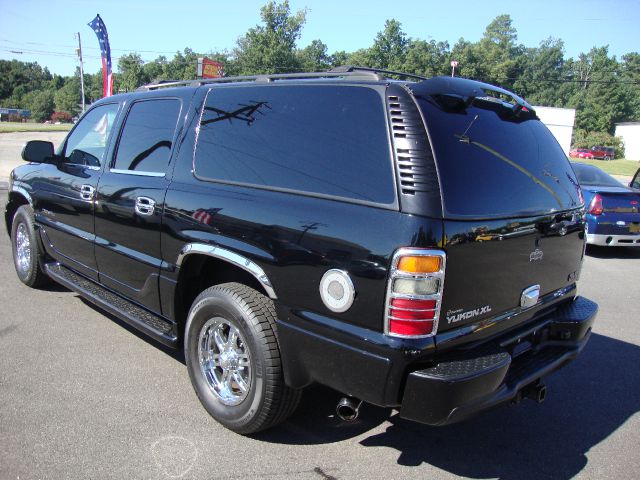 2003 GMC Yukon XL Sport 4WD