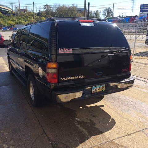 2003 GMC Yukon XL C350 4dr Sdn 3.5L Sport RWD Sedan