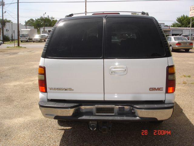 2003 GMC Yukon XL C350 4dr Sdn 3.5L Sport RWD Sedan