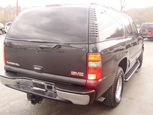 2003 GMC Yukon XL C350 4dr Sdn 3.5L Sport RWD Sedan