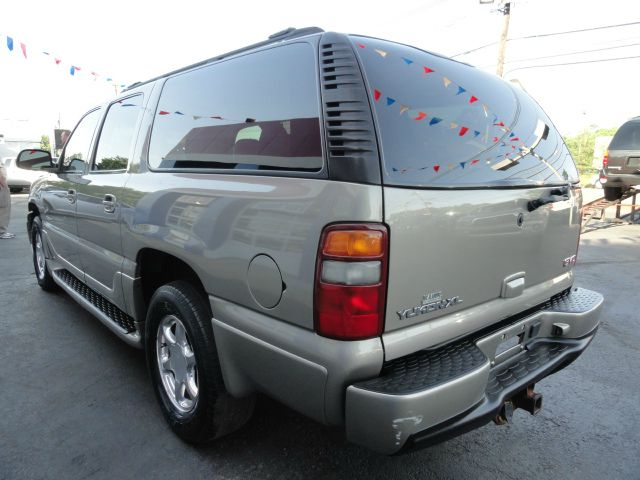 2003 GMC Yukon XL SLE 4WD 15