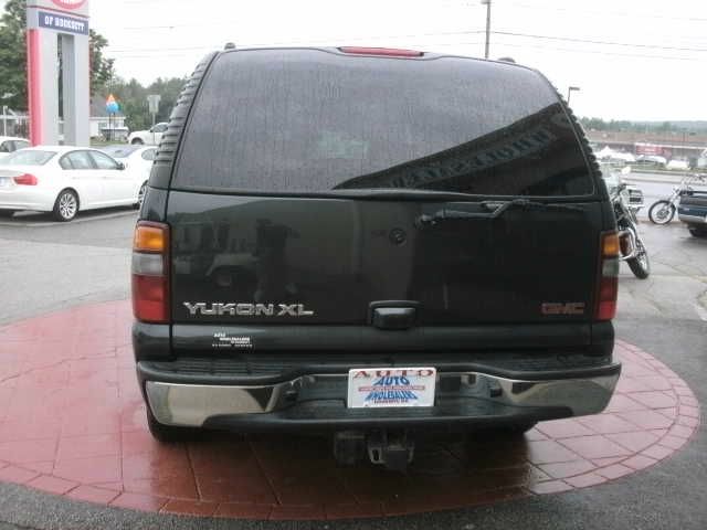 2003 GMC Yukon XL C350 4dr Sdn 3.5L Sport RWD Sedan