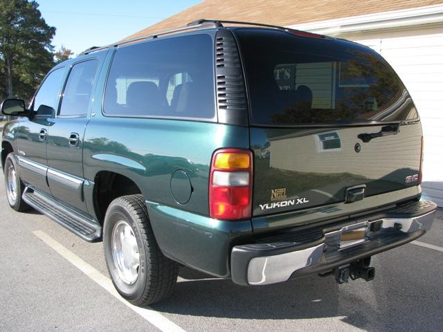 2003 GMC Yukon XL SLT