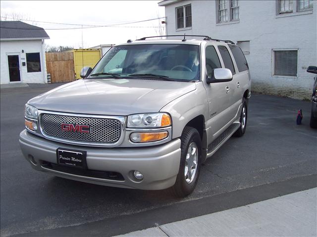 2004 GMC Yukon XL EX Sedan 4D