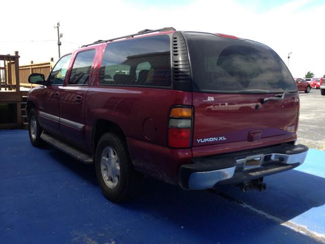 2004 GMC Yukon XL SLT