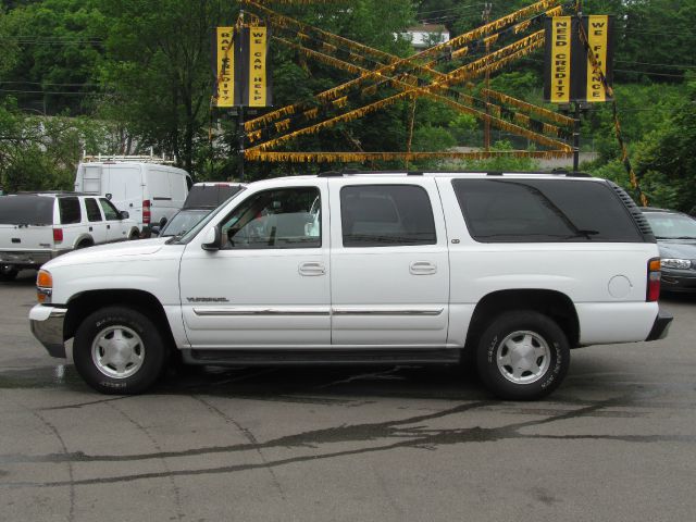 2004 GMC Yukon XL C350 4dr Sdn 3.5L Sport RWD Sedan