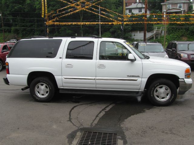 2004 GMC Yukon XL C350 4dr Sdn 3.5L Sport RWD Sedan