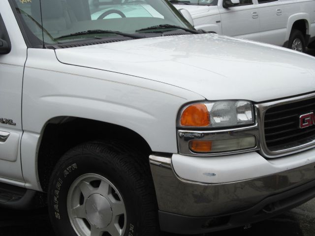 2004 GMC Yukon XL C350 4dr Sdn 3.5L Sport RWD Sedan