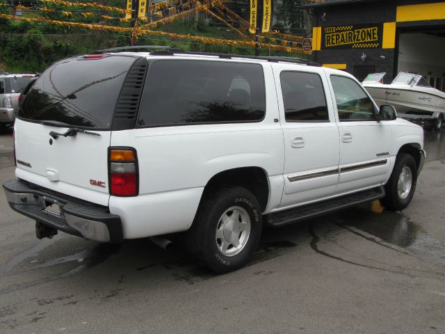 2004 GMC Yukon XL C350 4dr Sdn 3.5L Sport RWD Sedan