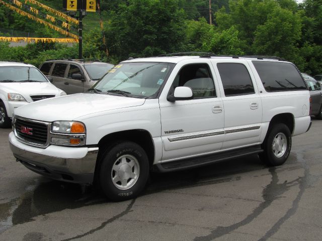 2004 GMC Yukon XL C350 4dr Sdn 3.5L Sport RWD Sedan