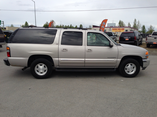 2004 GMC Yukon XL C350 4dr Sdn 3.5L Sport RWD Sedan