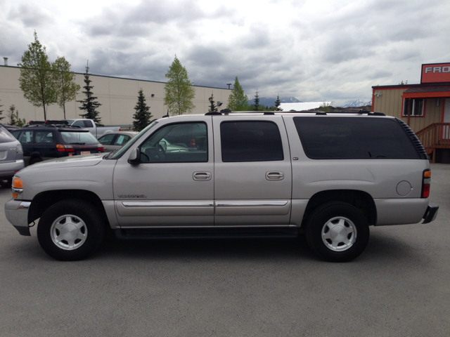 2004 GMC Yukon XL C350 4dr Sdn 3.5L Sport RWD Sedan