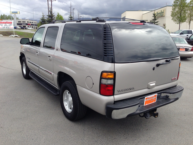 2004 GMC Yukon XL C350 4dr Sdn 3.5L Sport RWD Sedan