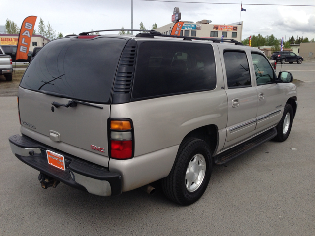 2004 GMC Yukon XL C350 4dr Sdn 3.5L Sport RWD Sedan