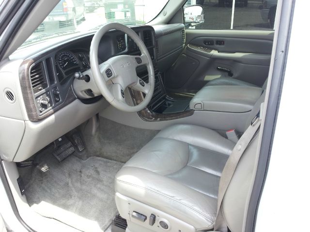 2004 GMC Yukon XL Sport 4WD