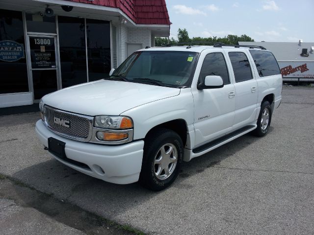 2004 GMC Yukon XL Sport 4WD