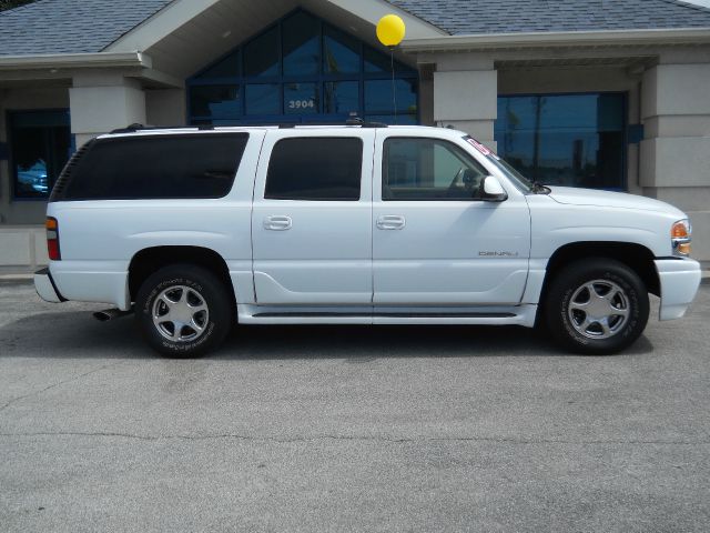 2004 GMC Yukon XL Sport 4WD