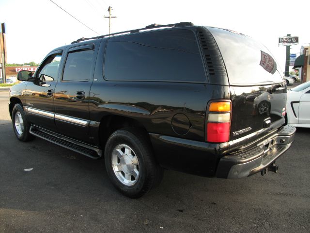 2004 GMC Yukon XL C350 4dr Sdn 3.5L Sport RWD Sedan