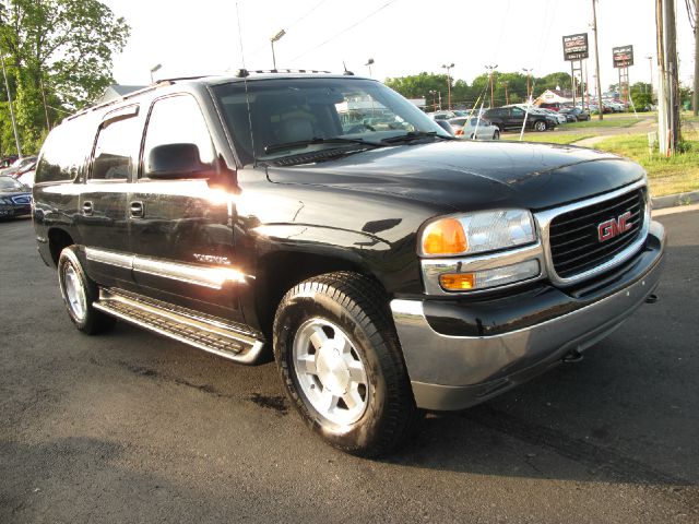 2004 GMC Yukon XL C350 4dr Sdn 3.5L Sport RWD Sedan