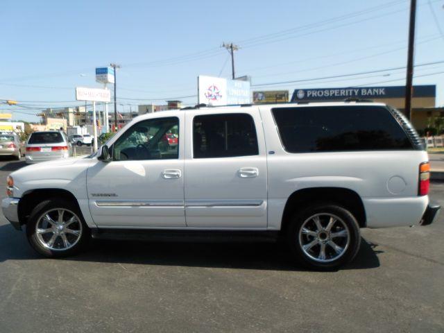 2004 GMC Yukon XL C350 4dr Sdn 3.5L Sport RWD Sedan