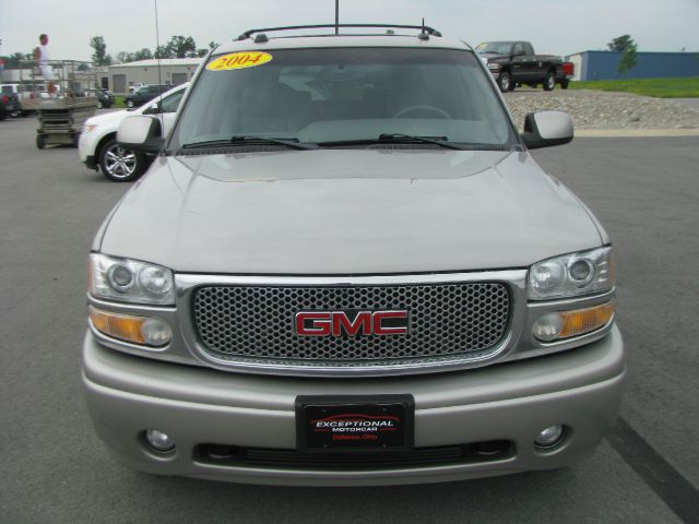 2004 GMC Yukon XL 600sl