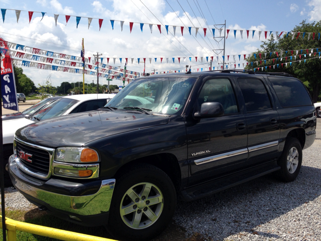 2004 GMC Yukon XL C350 4dr Sdn 3.5L Sport RWD Sedan