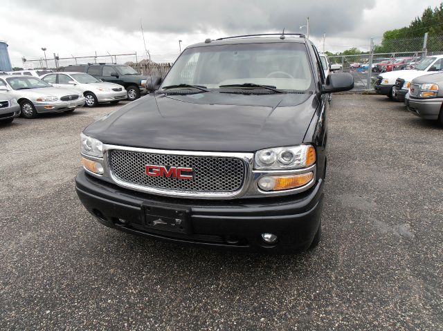 2004 GMC Yukon XL Sport 4WD