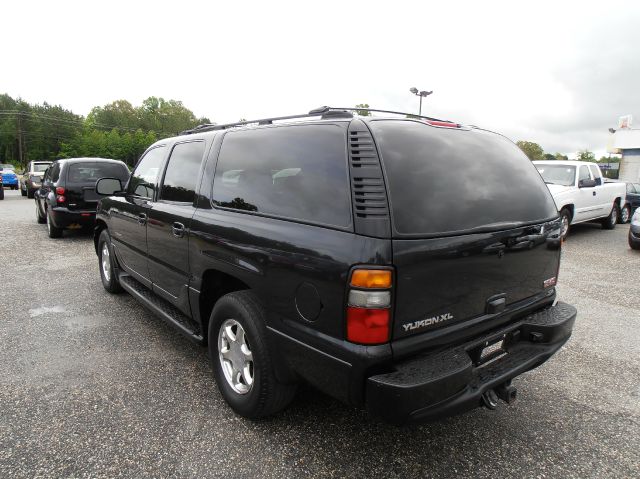 2004 GMC Yukon XL Sport 4WD