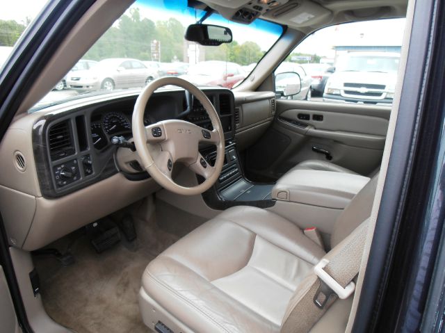 2004 GMC Yukon XL Sport 4WD