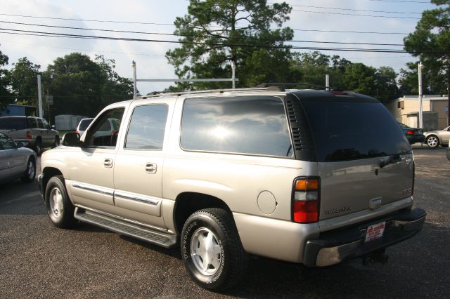 2004 GMC Yukon XL C350 4dr Sdn 3.5L Sport RWD Sedan