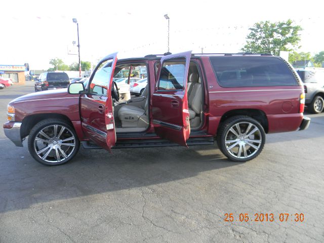 2004 GMC Yukon XL C350 4dr Sdn 3.5L Sport RWD Sedan