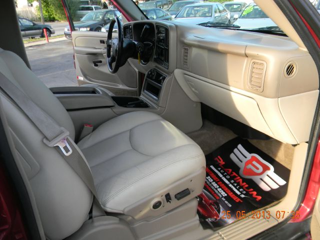 2004 GMC Yukon XL C350 4dr Sdn 3.5L Sport RWD Sedan