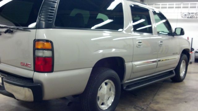 2004 GMC Yukon XL C350 4dr Sdn 3.5L Sport RWD Sedan