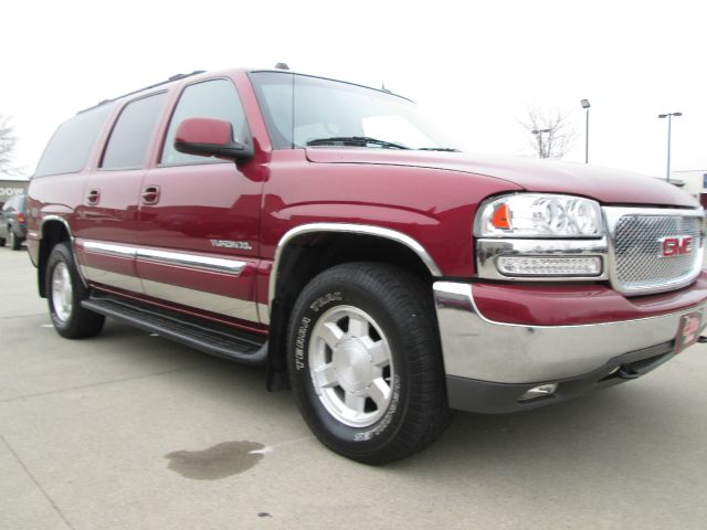 2004 GMC Yukon XL Luxury W/ Navi, Resrearcam