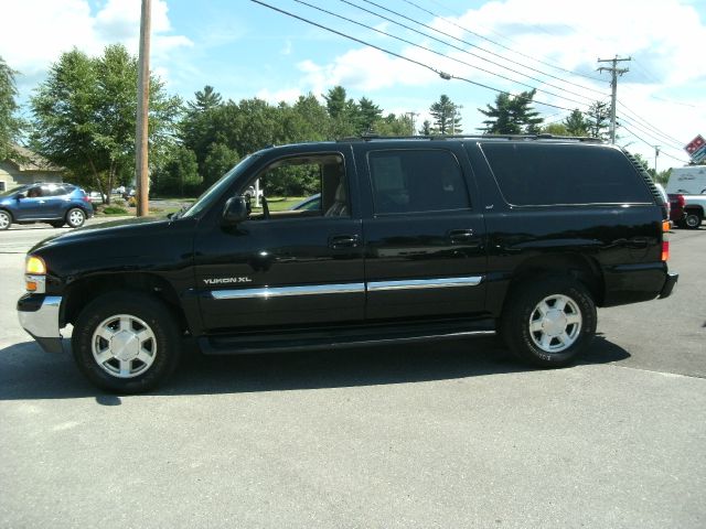 2004 GMC Yukon XL C350 4dr Sdn 3.5L Sport RWD Sedan