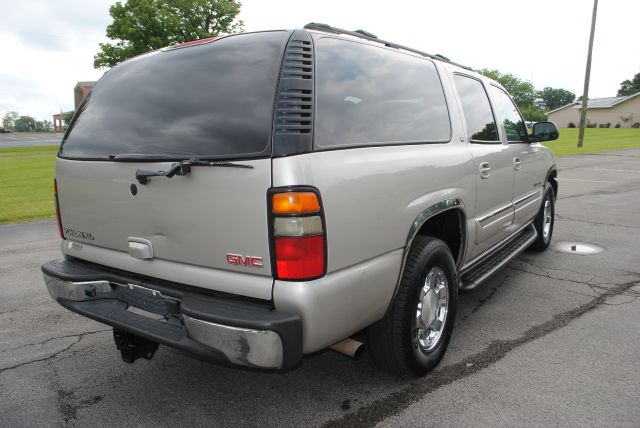 2004 GMC Yukon XL C350 4dr Sdn 3.5L Sport RWD Sedan