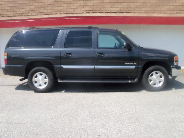 2004 GMC Yukon XL C350 4dr Sdn 3.5L Sport RWD Sedan