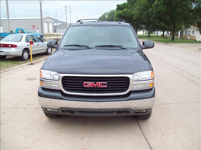 2004 GMC Yukon XL SLT