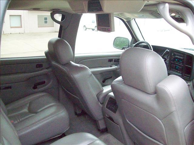 2004 GMC Yukon XL SLT