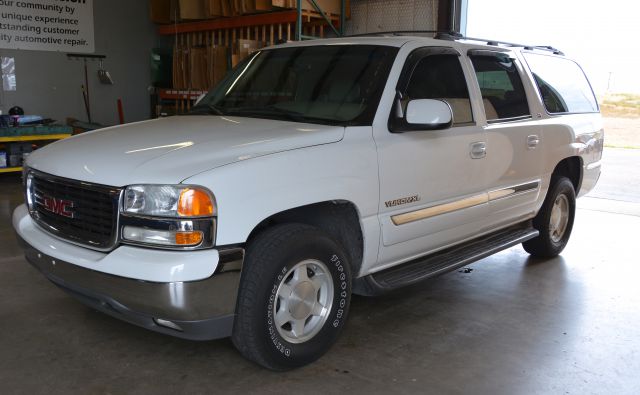 2004 GMC Yukon XL C350 4dr Sdn 3.5L Sport RWD Sedan