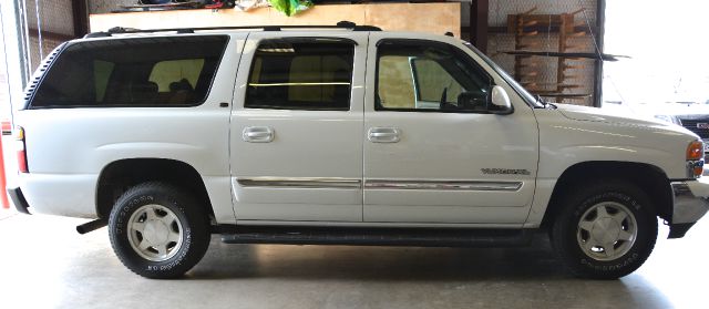 2004 GMC Yukon XL C350 4dr Sdn 3.5L Sport RWD Sedan