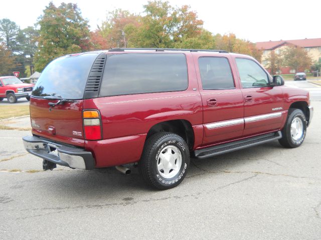 2004 GMC Yukon XL C350 4dr Sdn 3.5L Sport RWD Sedan