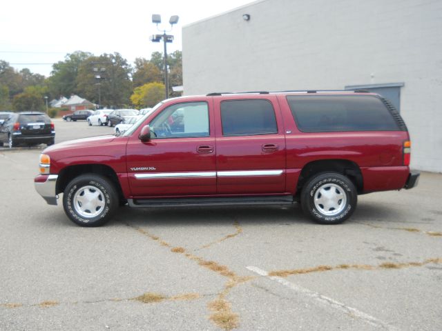 2004 GMC Yukon XL C350 4dr Sdn 3.5L Sport RWD Sedan