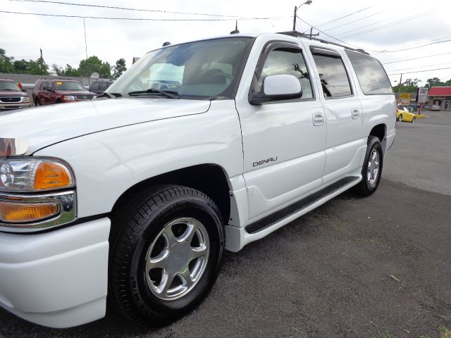 2004 GMC Yukon XL Sport 4WD