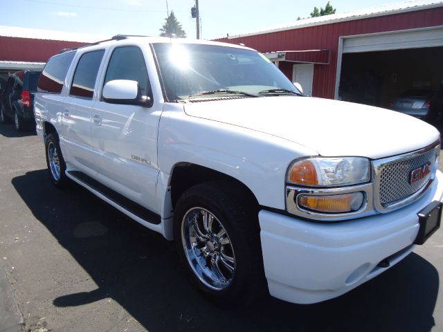 2004 GMC Yukon XL Sport 4WD