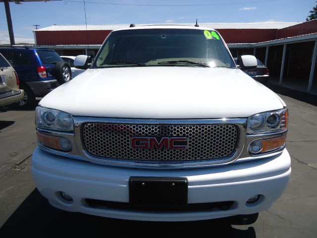 2004 GMC Yukon XL Sport 4WD