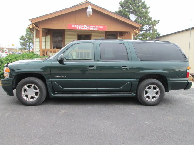 2004 GMC Yukon XL Water Truck